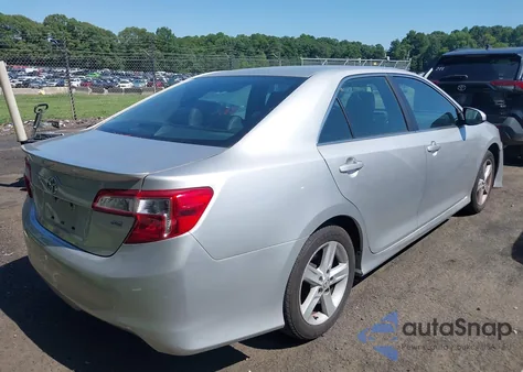 2012 Toyota Camry Se z USA, uszkodzony, nr VIN 4T1BF1FK8CU142966